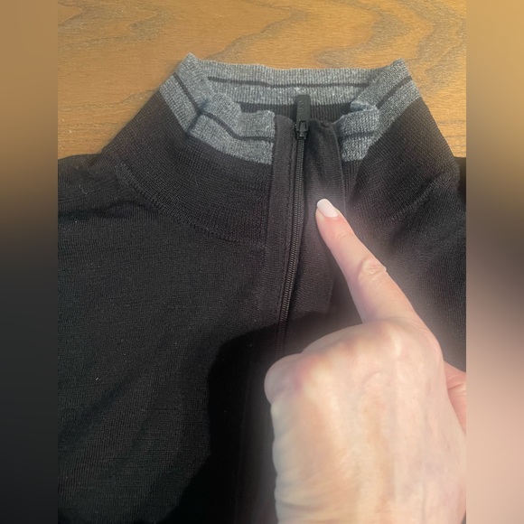 Armani men’s quarter zip sweater Xl - Picture 5 of 5